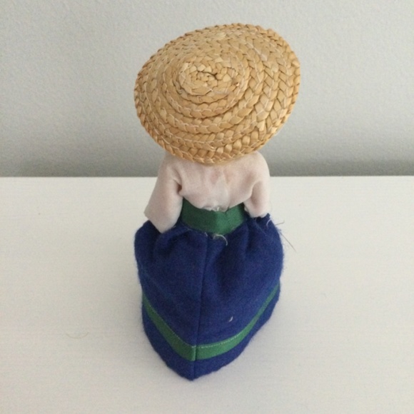 Vintage International Doll - Italy - Picture 3 of 7